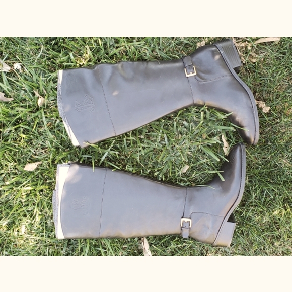 Boots - Picture 2 of 2